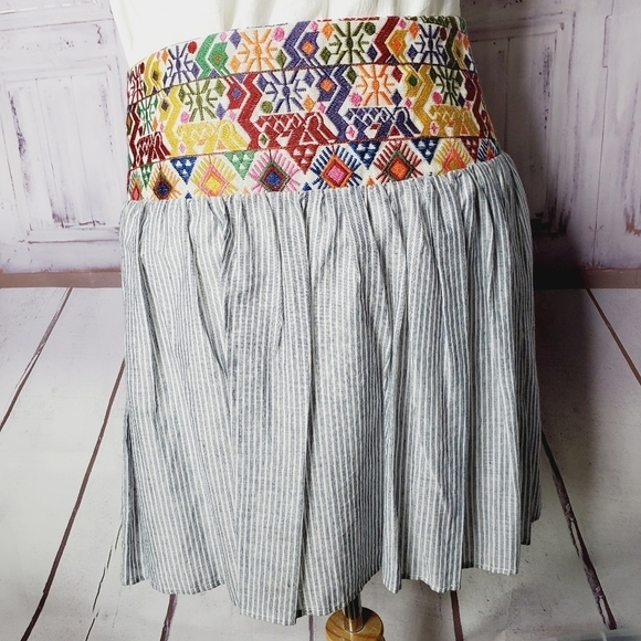 Signature Studio Multicolor Patterned Skirt - Picture 9 of 16